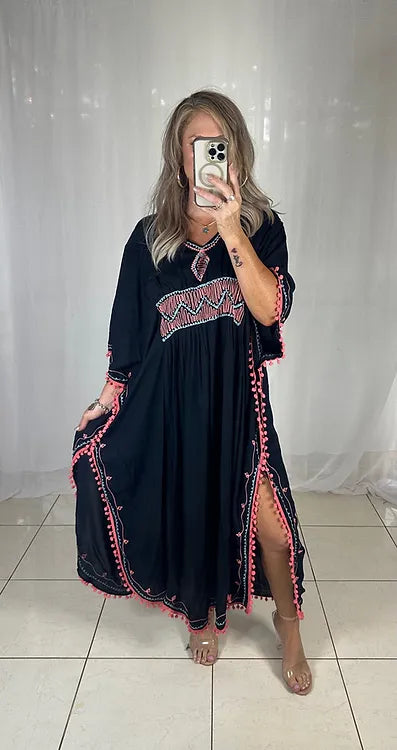 Kaftan - Black Pom