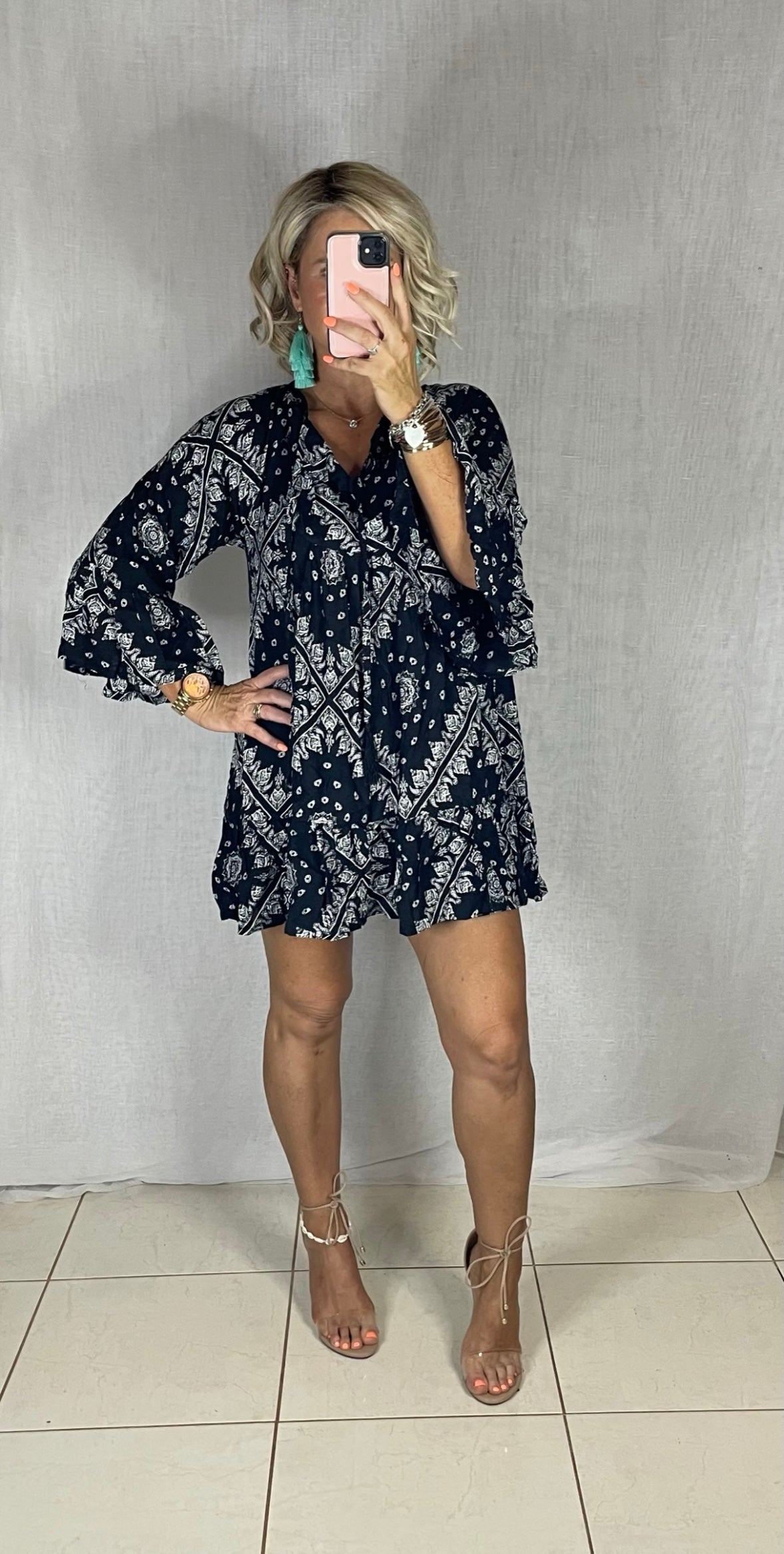 Millie - Black + White