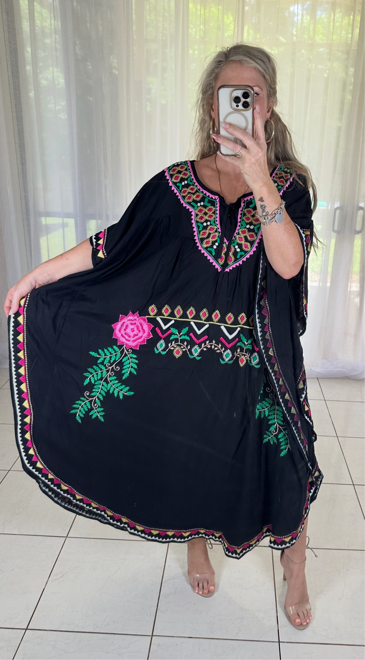 Kaftan - Black embroidered