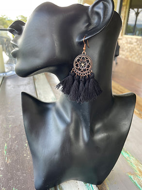 Tassel Earring - Black flower