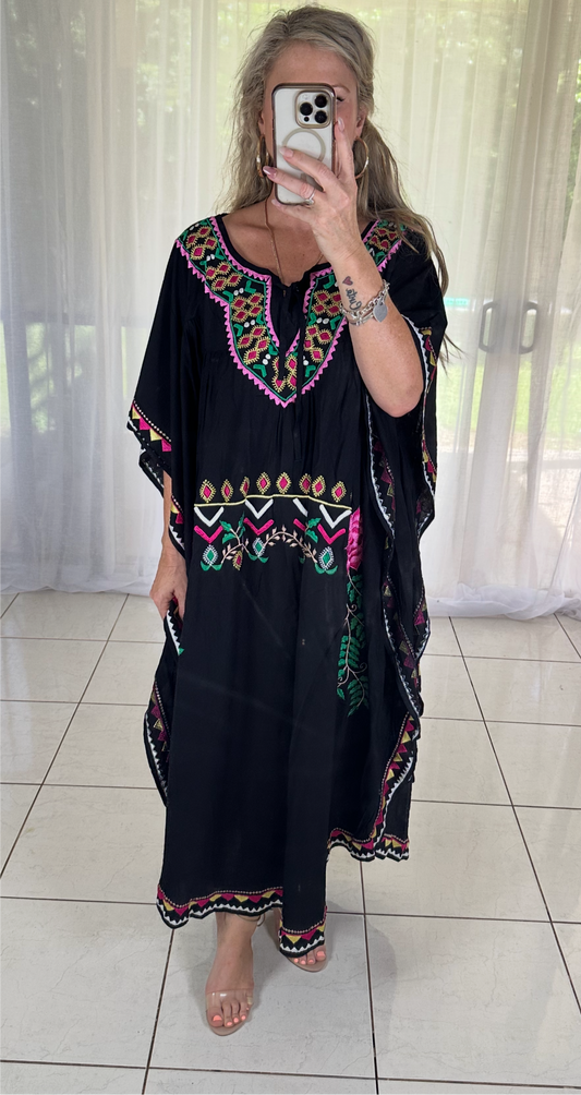 Kaftan - Black embroidered